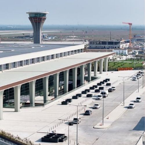 Mersin Cukurova Flughafen, Mersin, Türkei ( COV )