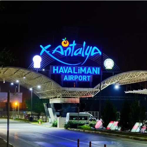 Antalya Flughafen, Antalya, Türkei ( AYT )